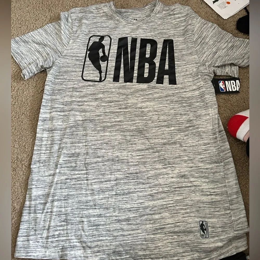 Men’s NBA Tshirt NWT